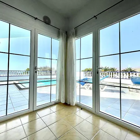 Estupenda Con Piscina Privada Y Wifi En * Пуэрто-Калеро