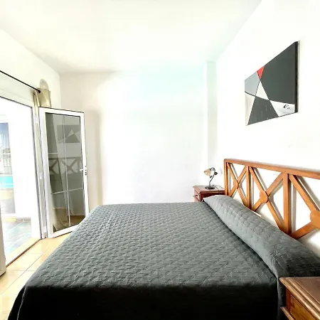 Estupenda Con Piscina Privada Y Wifi En Пуэрто-Калеро