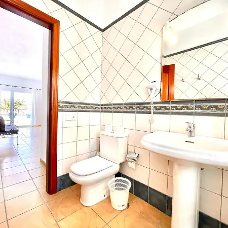 Estupenda Con Piscina Privada Y Wifi En Villa